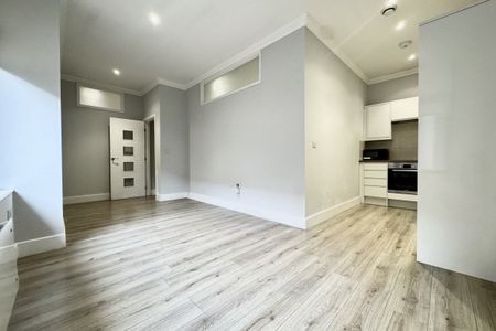 Sentinel House - Photo 2