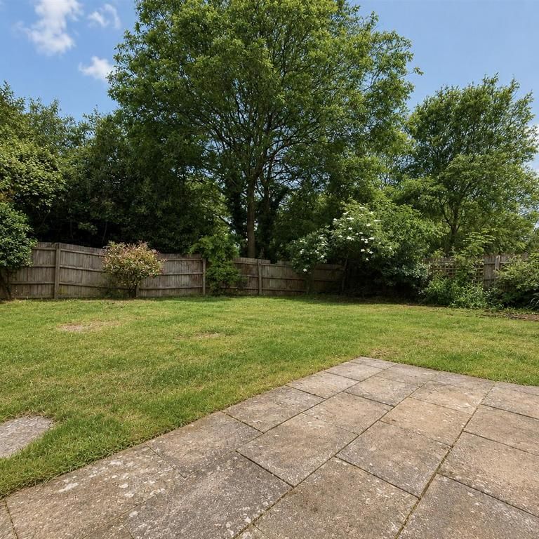 7 bedroom detached house to rent - Photo 1