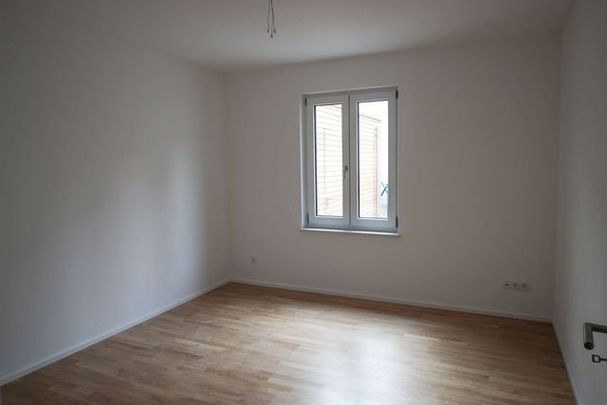 Neubau-Erstbezug! SchÃ¶ne 4-Zimmer-Wohnung mit Terrasse und Gartenanteil! - Foto 1