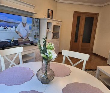 Piso de alquiler en Calle Amsterdam, 6, HUCA - La Cadellada - Photo 3