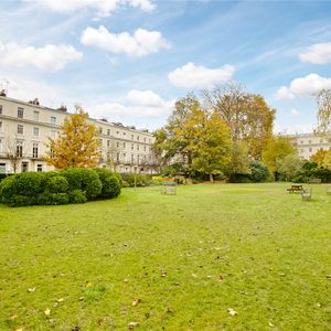 Norland Square Mansions, Holland Park, W11, London - Photo 2