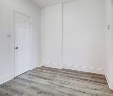 For Lease - 49 Wentworth #Main Street, Hamilton, Ontario - Photo 5