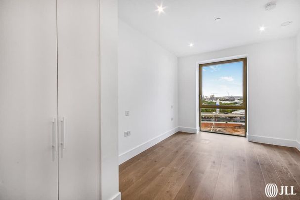 Capital Interchange Way Brentford TW8 - Photo 1