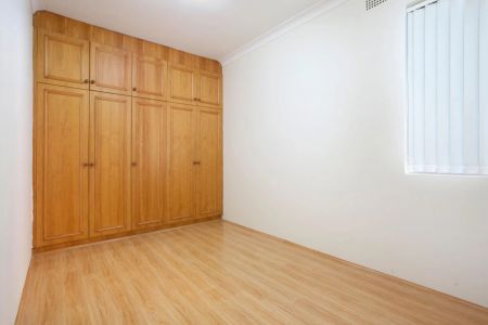 LARGE SUN FILLED UNIT - Photo 2