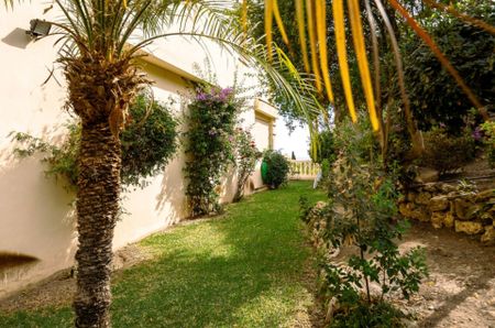 Semi-Detached House in Elviria – Marbella - Photo 2