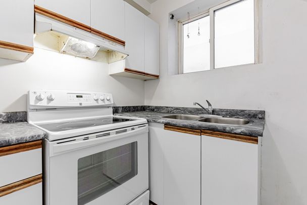 For Lease - 966 Queen Street Unit# 4, Toronto, Ontario - Photo 1