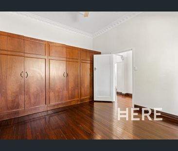 Charming Character Home in Prime Inglewood Location - Photo 3