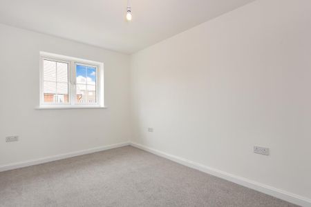 3 bedroom semi-detached house to rent - Photo 3