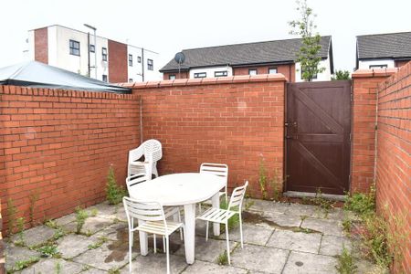 3 bedroom terraced house to rent - Photo 5