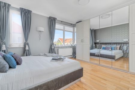 Niepowtarzalny dom | Salon o wys. 6m - Zdjęcie 3