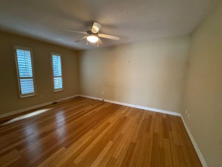 For Lease - 27 Dawson Crescent, Aurora, Ontario - Photo 5
