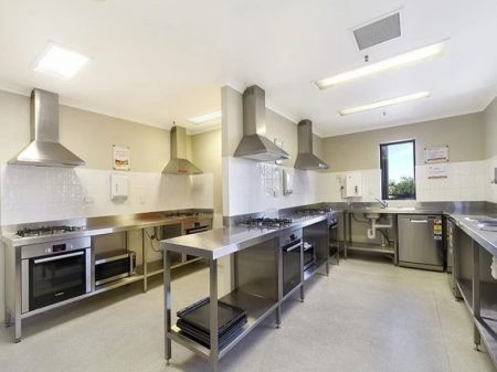 Furnished Studio in the Heart of the CBD - Photo 4