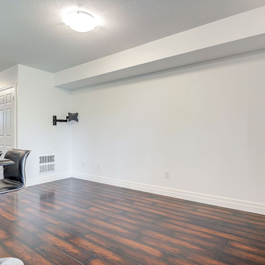 For Lease - 1180 Countrystone Drive Unit# 5B, Kitchener, Ontario - Photo 1