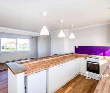 3 bedroom house to rent Sandy Beach Estate, PO11 - Photo 4