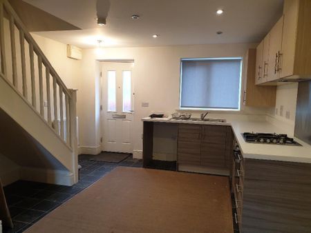 2 bedroom terraced house to rent - Photo 5