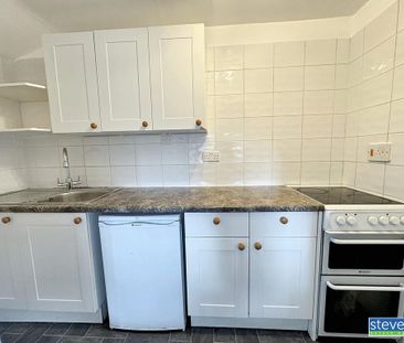 2 bedroom coach house to rent - Photo 4