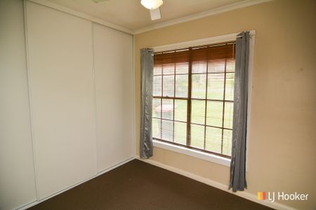 AFFORDABLE FAMILY HOME - Photo 5