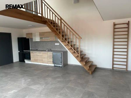 Pronájem mezonetového bytu o dispozici 2+KK ve Slavkově u Brna - Фото 2