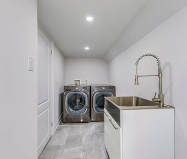 For Lease - 308 Morrison Road, Oakville, Ontario - Photo 4