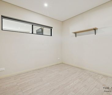 Top-Floor Apartment – A Rare Find! - Photo 6