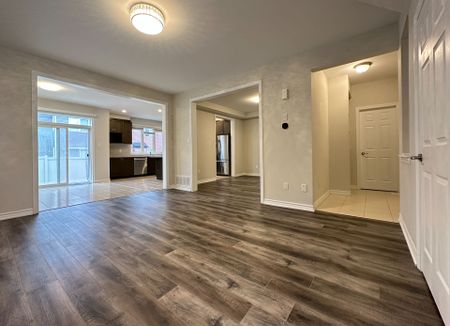 For Lease - 514 Honeylocust Avenue, Kanata, Ontario - Photo 3