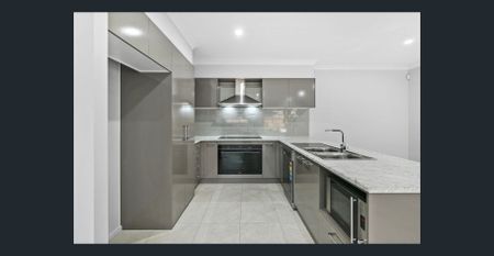 4 Bedroom Home - Photo 3