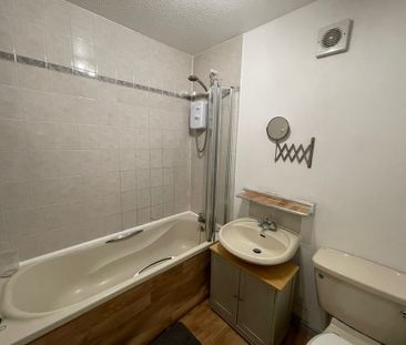 2 Bedroom Property To Rent - Photo 2