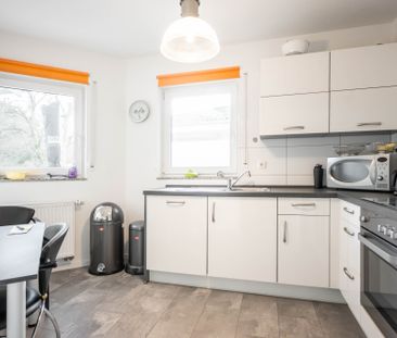 Schicke 2 Zimmer Wohnung mit zwei Balkonen, Fahrstuhl und Tiefgarag... - Photo 6