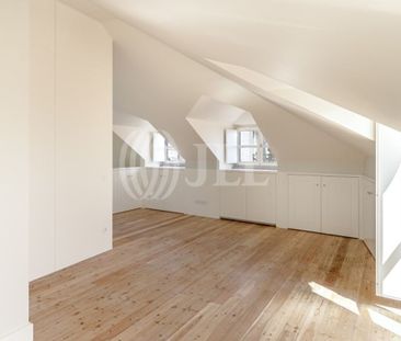 5 room luxury House for rent in Santa Catarina, Lisbon - Photo 2