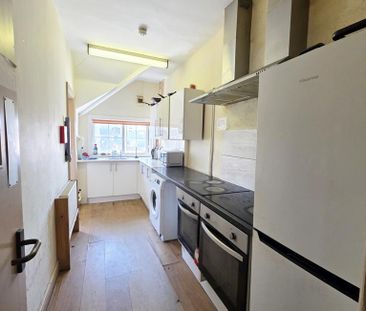 20 bedroom flat share to rent - Photo 4