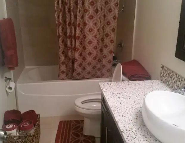 Walkout Basement Suite Fully Furnished (ALL UTILITIES INCLUDED) - $1290/MONTH | Calgary - Photo 1