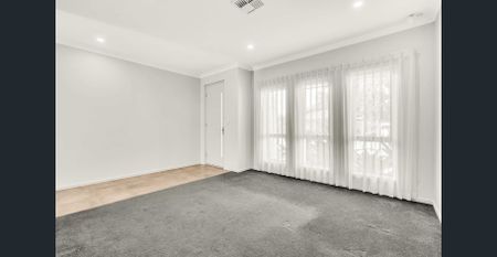 Stunning Home in Prime Warradale Location - Photo 2