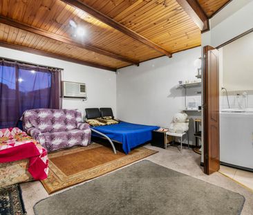 Close To Everything! - Photo 4