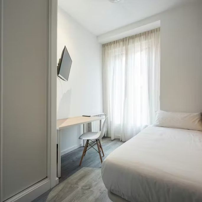 Calle de las Hileras, Madrid, Community of Madrid 28013 - Foto 1