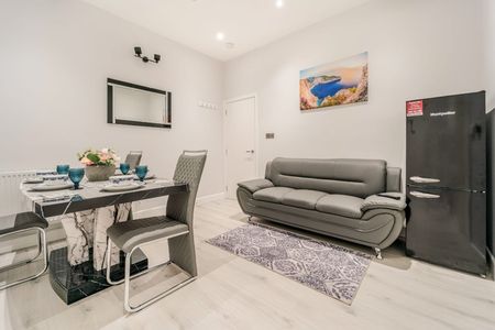 2 Bed Flat, Kimberley Avenue, IG2 - Photo 3