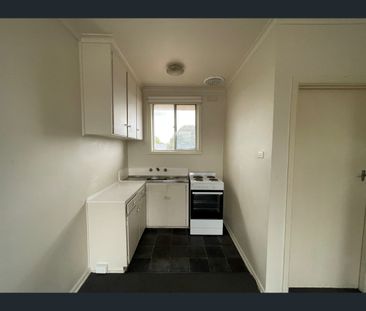 7/5-7 New Street, South Kingsville, Vic 3015 - Photo 2