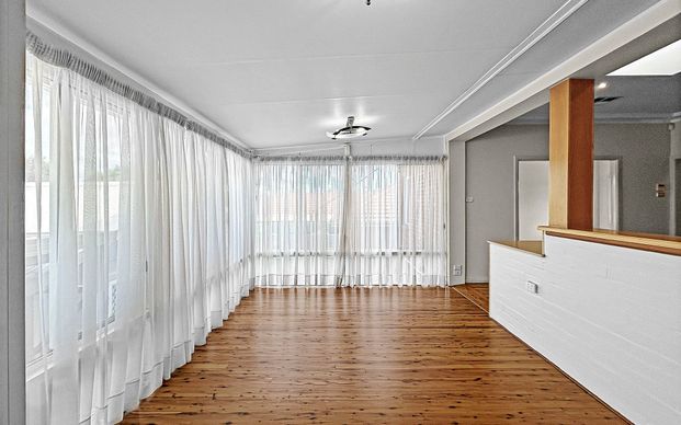 Spacious Family Home / Includes Gas - Photo 1