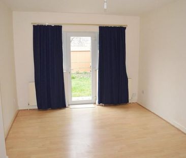 2 bedroom maisonette to rent - Photo 2