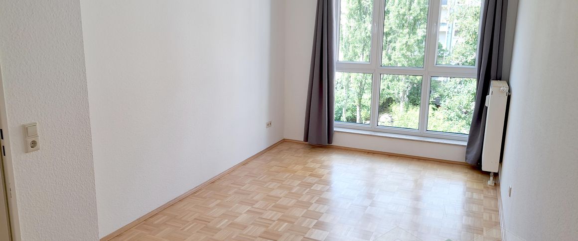 ** 2-Zimmer-Whg. mit Parkett und Balkon in beliebter Wohngegend ** - Foto 1