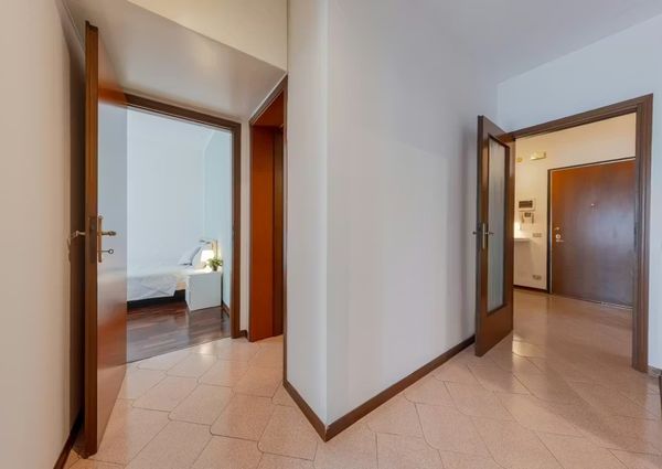 Via Urbino, Padova, Veneto 35142