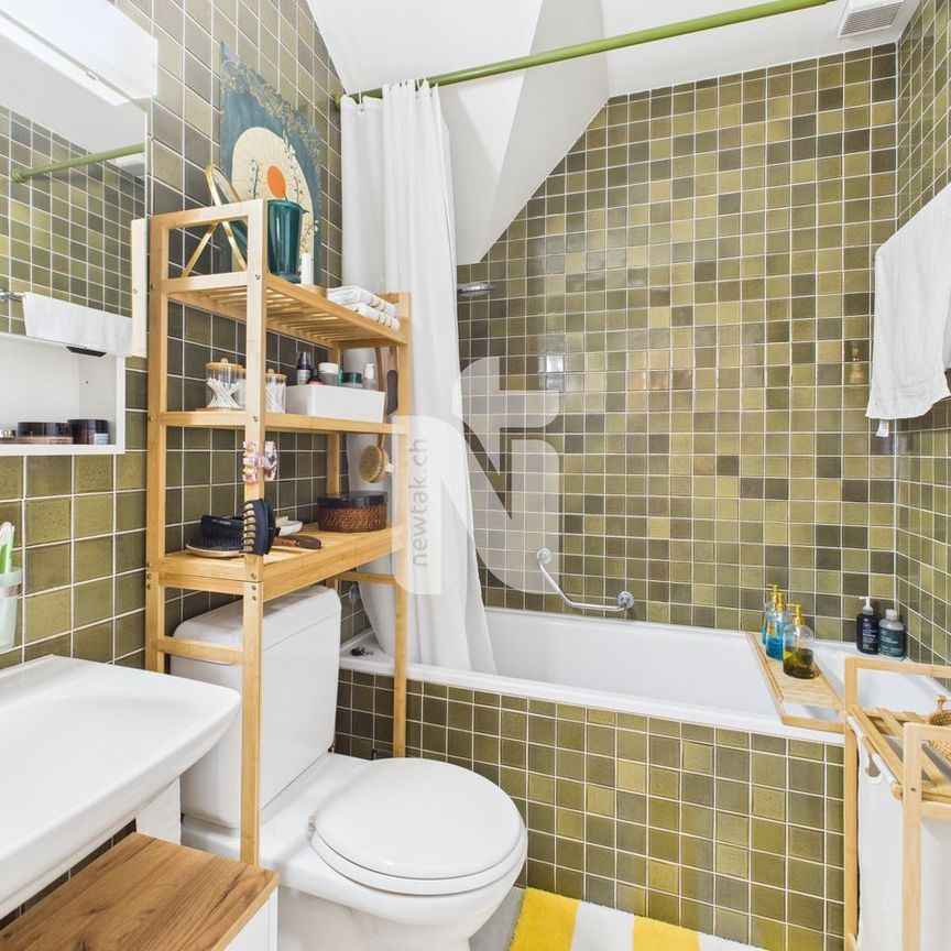 Charming 2,5-Zimmer-Maisonette mit Terrasse, Ausblick und Naturfels - Photo 1