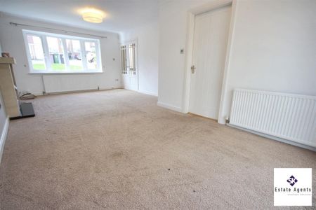 4 Bedroom House - Semi-Detached To Let - Photo 4