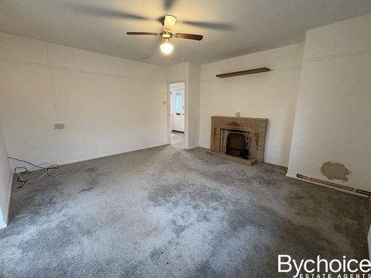 2 bedroom detached bungalow to rent - Photo 1