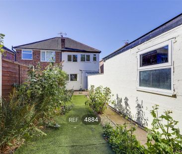 3 bedroom semi-detached house to rent - Photo 5