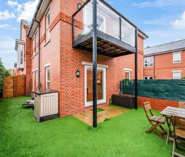 Glanville Way, Epsom, KT19 - Photo 1