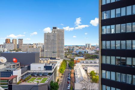 Inspired Southbank Retreat with Flexible Floorplan and Flawless Finishes - Photo 5