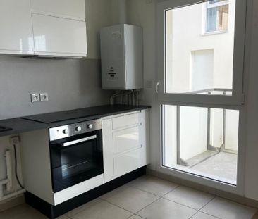 Location Appartement 2 pièces 42m² - Photo 2