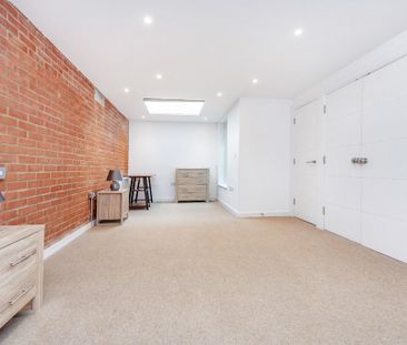2 bedroom end of terrace house to rent - Photo 5