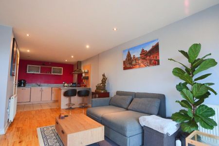 1 bedroom flat to rent - Photo 2