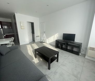 Location Appartement 1 pièce 25m² - Photo 3